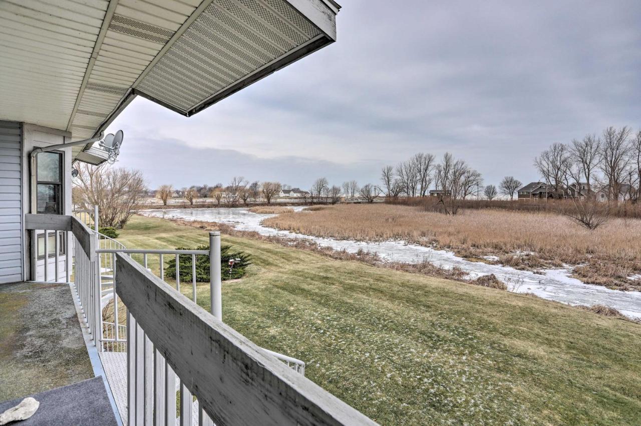 Condo With Balcony, Dock And Access To Lake Erie Sand Beach Exteriör bild